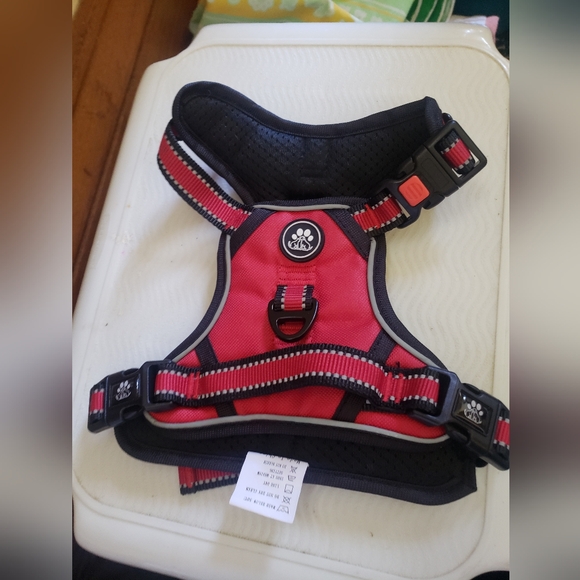ivy & Lane Other - NWOT Red Black Adjustable No Pull Dog Harness W/ Clips Snaps
